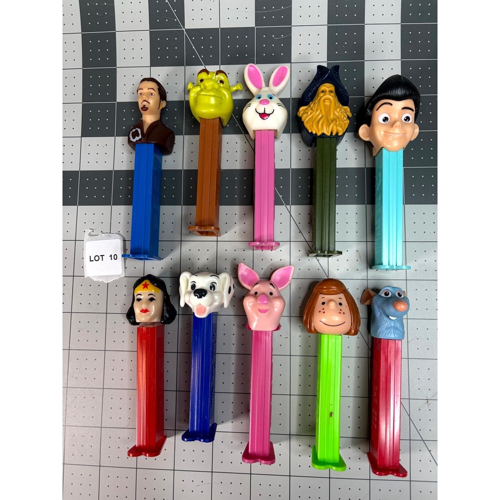 Lot of 10 Vintage PEZ Dispensers Shrek Wonder Woman Peppermint Patty Piglet Remy